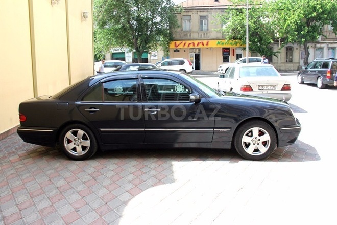 Mercedes E 230 2000, 255,000 km - 2.2 l - Bakı