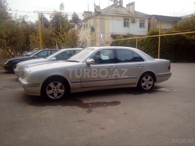 Mercedes E 240 2000, 256,000 km - 2.6 l - Sumqayıt
