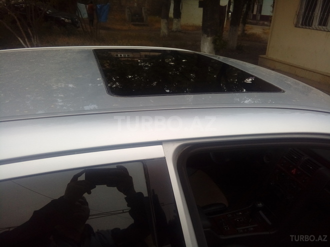 Mercedes E 240 2000, 256,000 km - 2.6 l - Sumqayıt