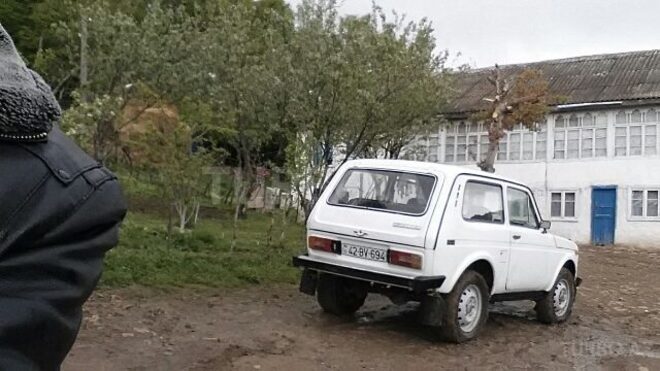 LADA (VAZ) Niva 1988, 43,000 km - 1.6 л - Yardımlı