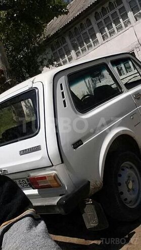 LADA (VAZ) Niva 1988, 43,000 km - 1.6 л - Yardımlı