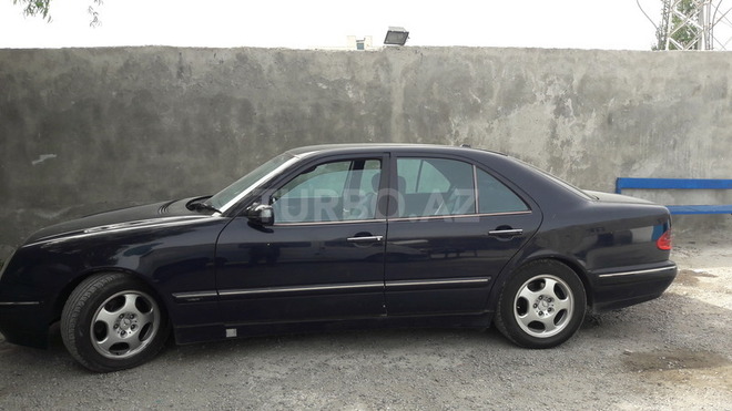Mercedes E 270 2000, 310,000 km - 2.7 л - Bakı