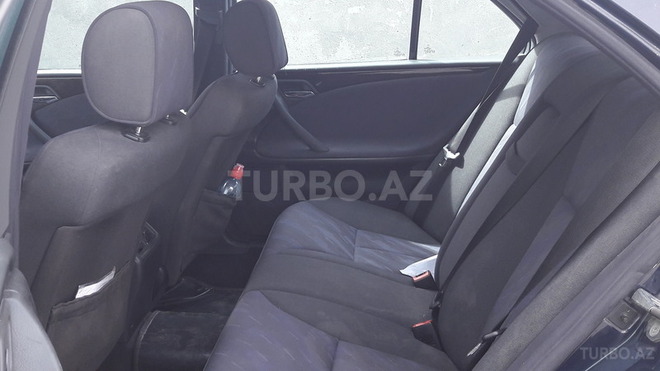 Mercedes E 270 2000, 310,000 km - 2.7 л - Bakı