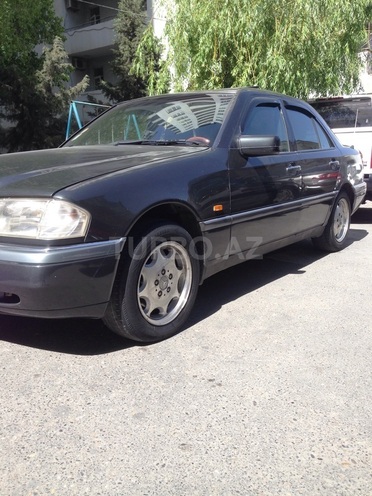 Mercedes C 200 1994, 215,000 km - 2.0 л - Bakı