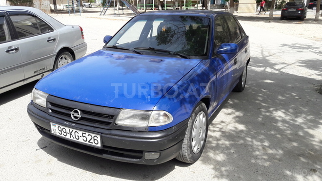 Opel Astra 1997, 250,000 km - 1.6 l - Bakı