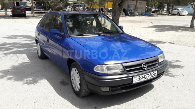 Opel Astra 1997, 250,000 km - 1.6 l - Bakı