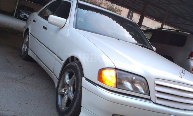 Mercedes C 230 1999, 241,000 km - 2.3 л - Bakı