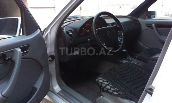 Mercedes C 230 1999, 241,000 km - 2.3 л - Bakı