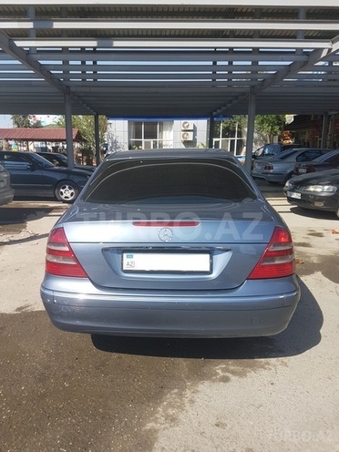 Mercedes E 220 2002, 269,000 km - 2.2 l - Bakı