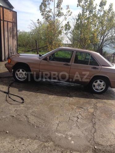 Mercedes 190 1992, 350,000 km - 2.0 l - Şəki