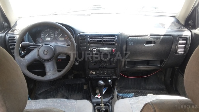 Volkswagen Polo 1995, 220,000 km - 1.4 l - Bakı