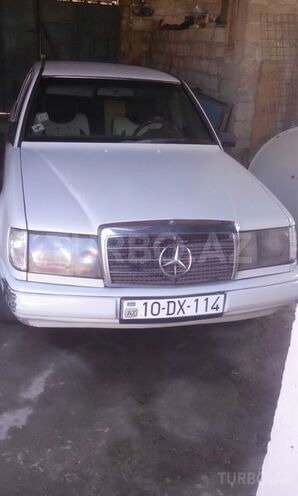 Mercedes E 260 1989, 330,000 km - 2.6 л - Bakı