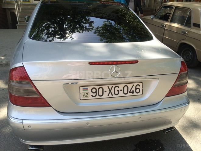 Mercedes E 320 2003, 207,000 km - 3.2 л - Bakı