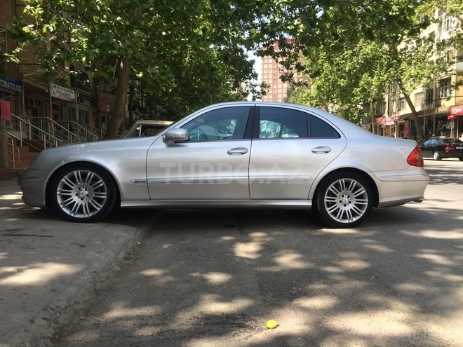 Mercedes E 320 2003, 207,000 km - 3.2 л - Bakı