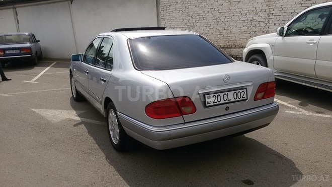 Mercedes E 280 1999, 205,000 km - 2.8 l - Gəncə