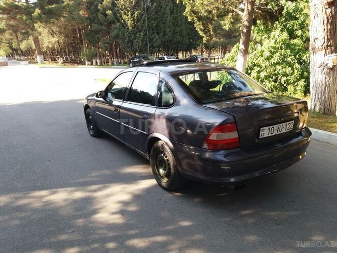 Opel Vectra 1997, 198,000 km - 2.0 l - Sumqayıt