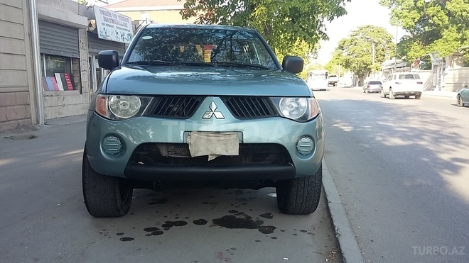 Mitsubishi L200 2008, 157,953 km - 2.5 l - Bakı