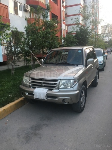 Mitsubishi Pajero io 2000, 144,000 km - 2.0 л - Bakı