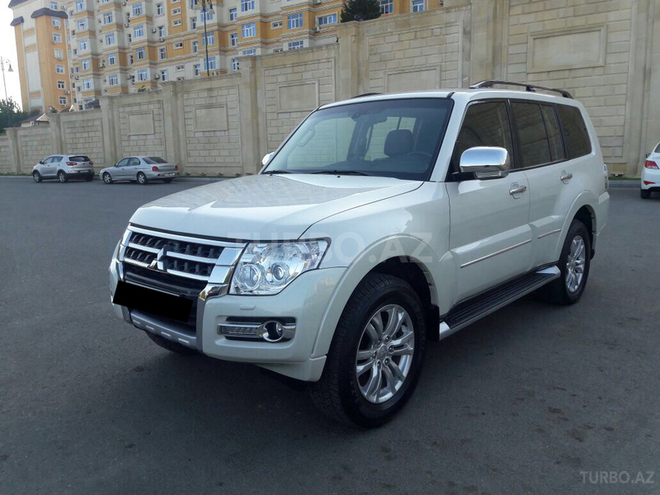Mitsubishi Pajero 2015, 32,500 km - 3.0 l - Bakı