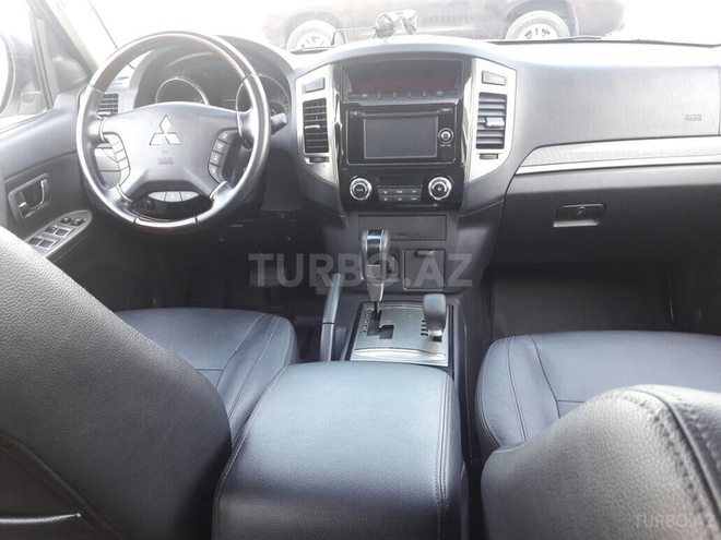 Mitsubishi Pajero 2015, 32,500 km - 3.0 l - Bakı