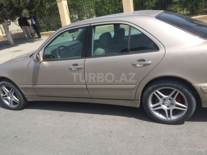 Mercedes E 240 2000, 330,000 km - 2.4 l - Bakı
