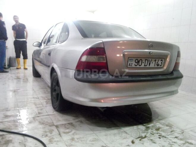 Opel Vectra 1996, 180,000 km - 1.8 l - Bakı