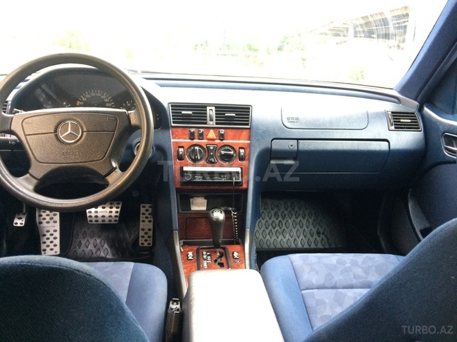 Mercedes C 240 1998, 231,400 km - 2.4 l - Zaqatala