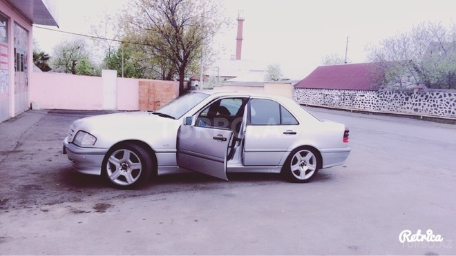 Mercedes C 240 1998, 231,400 km - 2.4 l - Zaqatala