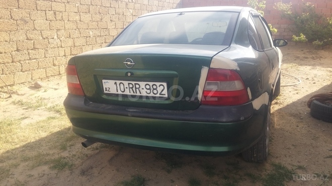 Opel Vectra 1996, 200,000 km - 0.2 л - Bakı