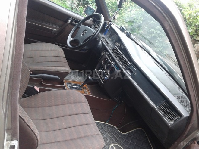 Mercedes 190 1992, 350,000 km - 0.2 l - Şəki