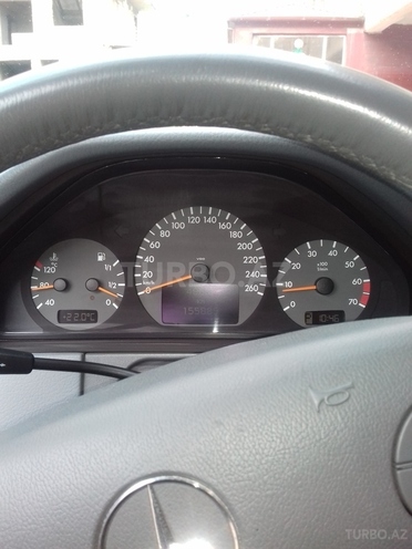 Mercedes E 320 1999, 155,000 km - 3.2 l - Qazax