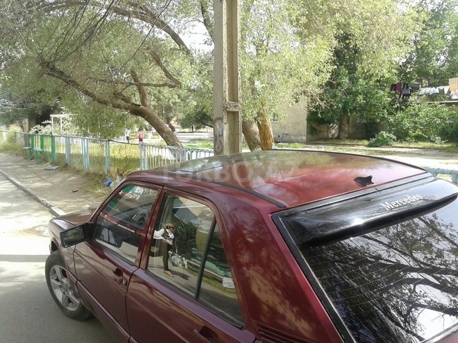 Mercedes 190 1991, 260,000 km - 2.0 l - Sumqayıt