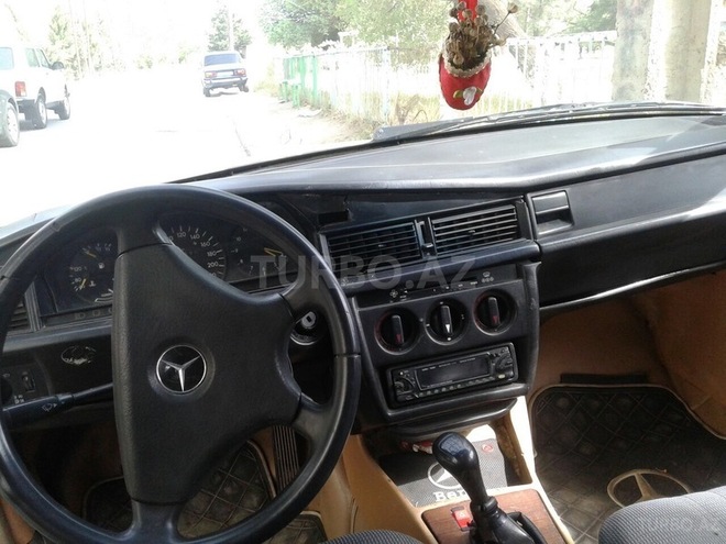 Mercedes 190 1991, 260,000 km - 2.0 l - Sumqayıt