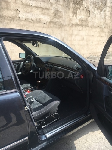 Mercedes E 280 1996, 346,600 km - 2.8 l - Bakı