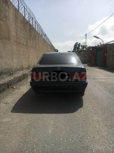 Mercedes E 280 1996, 346,600 km - 2.8 l - Bakı