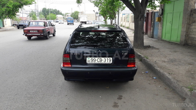 Mercedes C 220 1999, 290,000 km - 2.2 l - Gəncə