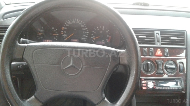 Mercedes C 240 1997, 226,000 km - 0.4 л - İmişli