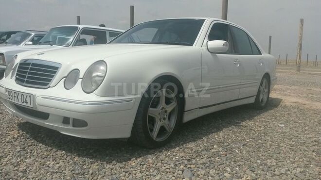 Mercedes E 240 2000, 29,000 km - 0.3 л - Qazax