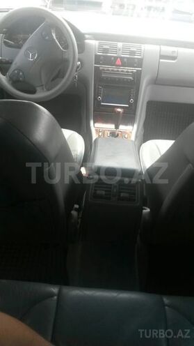 Mercedes E 240 2000, 29,000 km - 0.3 л - Qazax