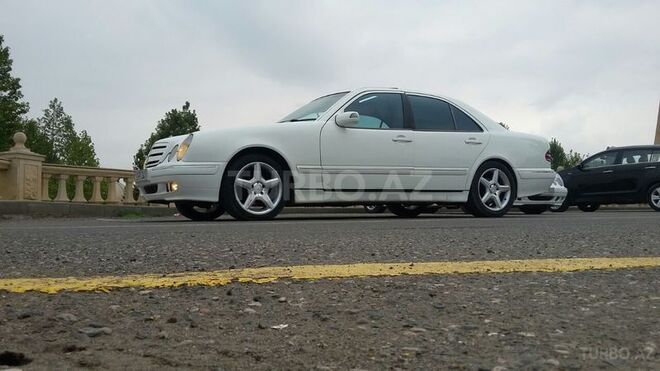 Mercedes E 240 2000, 29,000 km - 0.3 л - Qazax