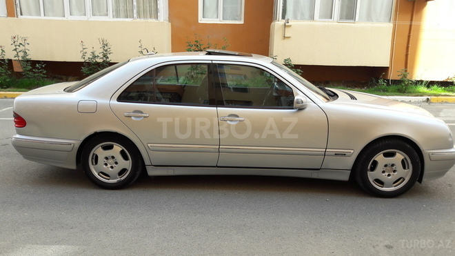 Mercedes E 280 1999, 255,000 km - 2.8 l - Bakı
