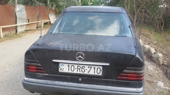 Mercedes E 250 1994, 500,000 km - 2.5 l - Sumqayıt