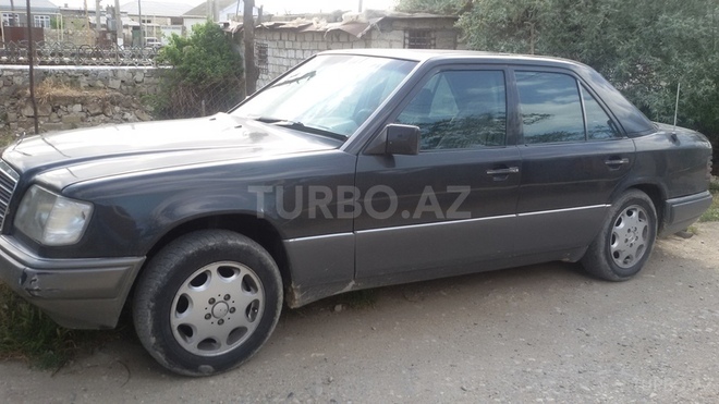 Mercedes E 250 1994, 500,000 km - 2.5 l - Sumqayıt