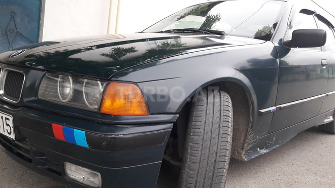 BMW 316 1993, 394,321 km - 1.6 l - İsmayıllı