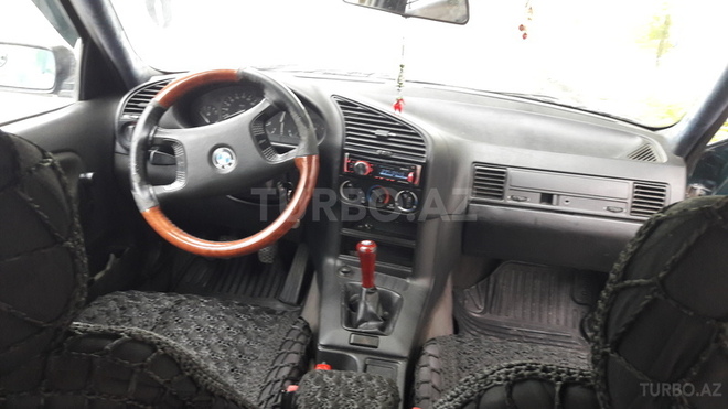 BMW 316 1993, 394,321 km - 1.6 l - İsmayıllı