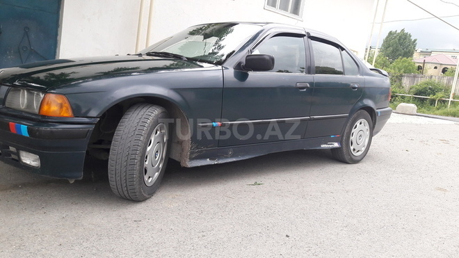 BMW 316 1993, 394,321 km - 1.6 l - İsmayıllı
