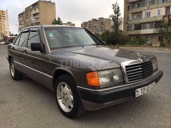 Mercedes 190 1990, 335,000 km - 2.4 l - Bakı