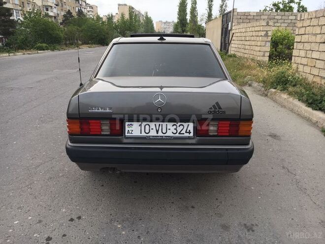 Mercedes 190 1990, 335,000 km - 2.4 l - Bakı