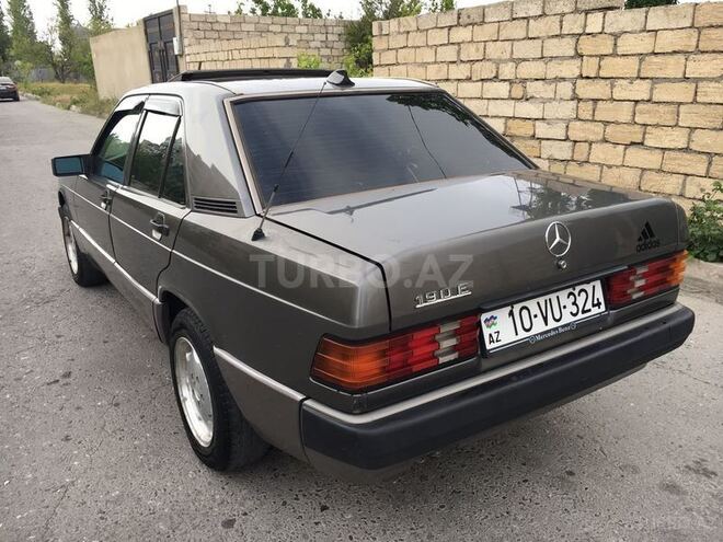 Mercedes 190 1990, 335,000 km - 2.4 l - Bakı