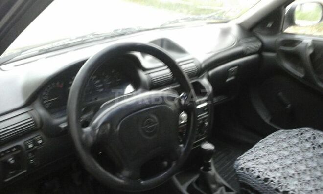 Opel Astra 1995, 200,000 km - 1.8 l - Sumqayıt